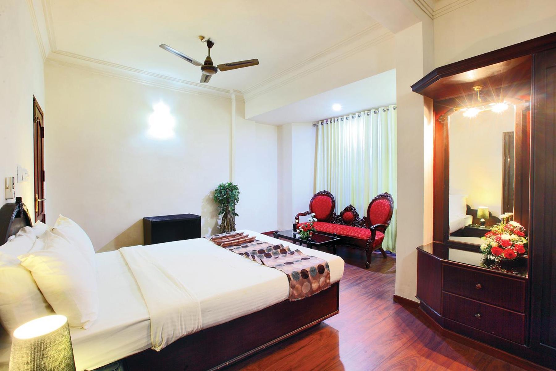 Trichur Towers Thrissur Εξωτερικό φωτογραφία