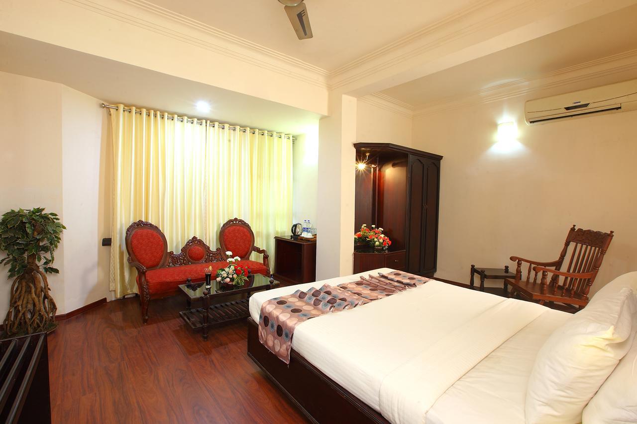 Trichur Towers Thrissur Εξωτερικό φωτογραφία