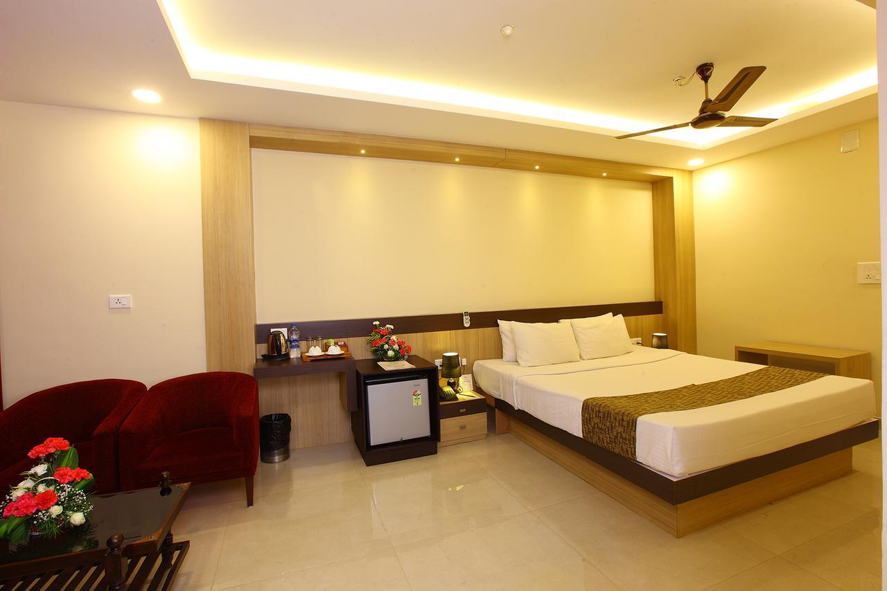 Trichur Towers Thrissur Εξωτερικό φωτογραφία
