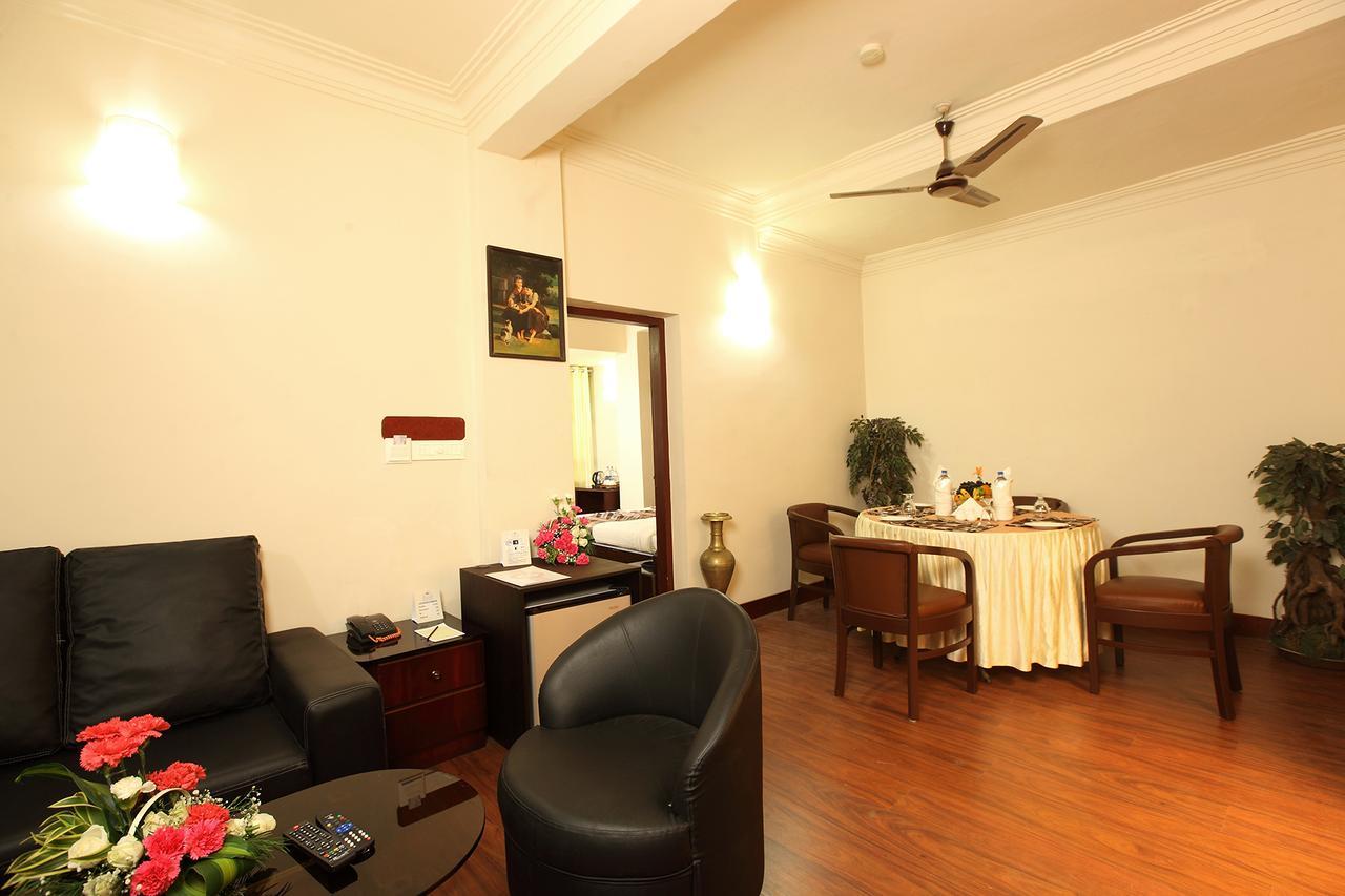 Trichur Towers Thrissur Εξωτερικό φωτογραφία