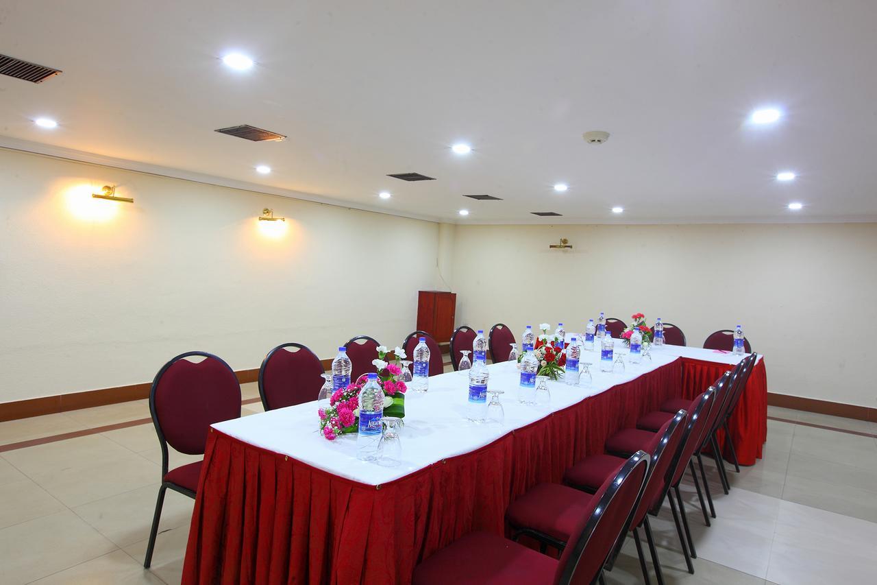 Trichur Towers Thrissur Εξωτερικό φωτογραφία